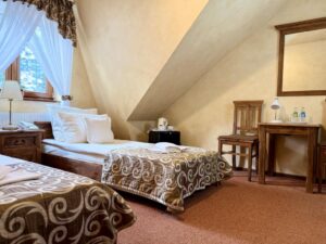Twin room economy