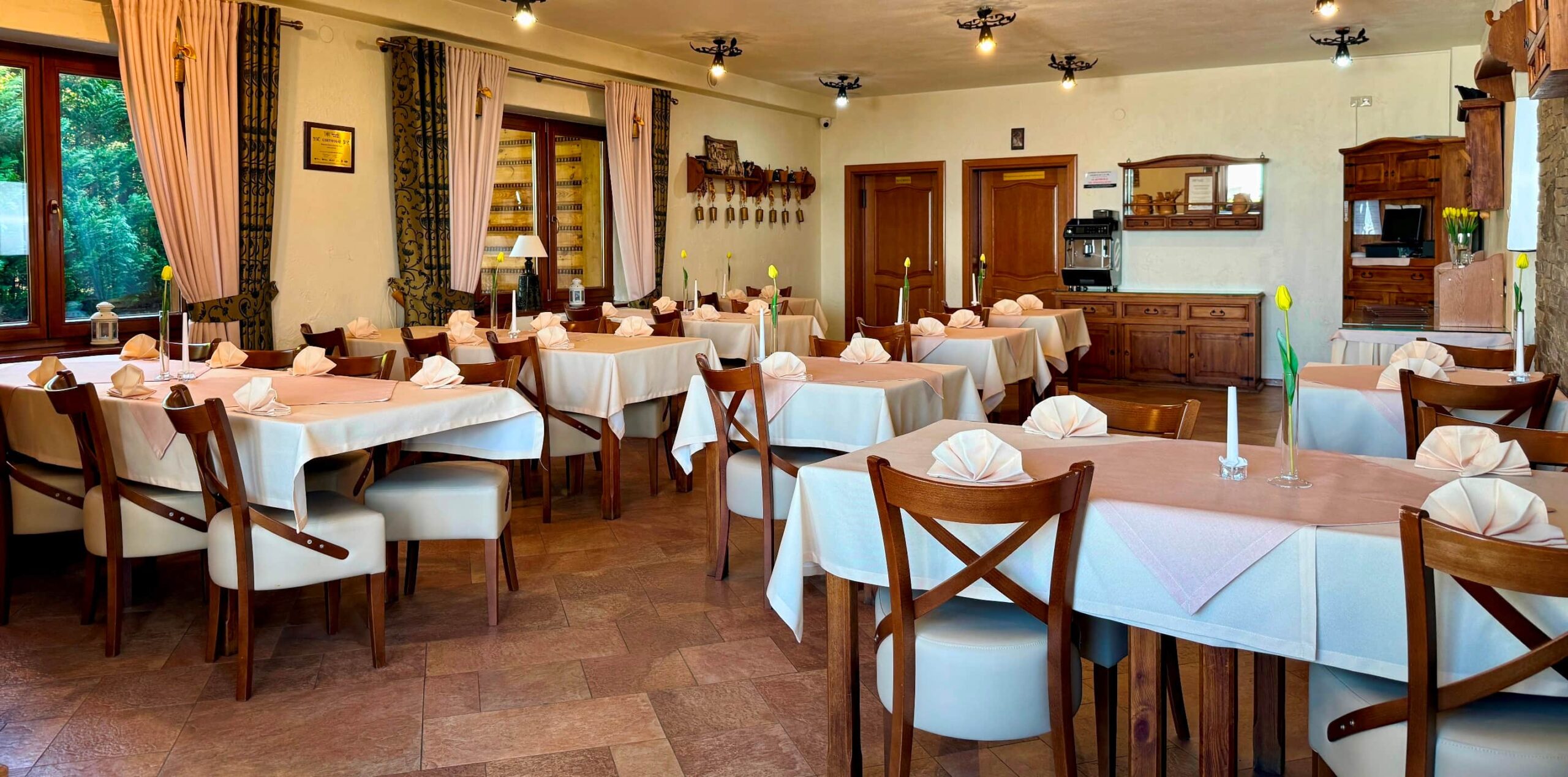 restaurant