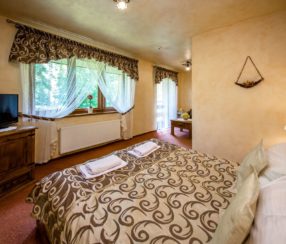 pokój de lux z balkonem