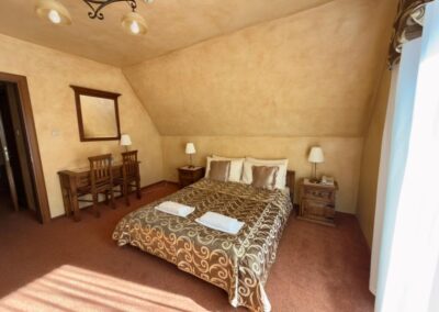 Pokój dwuosobowy sypialnia101