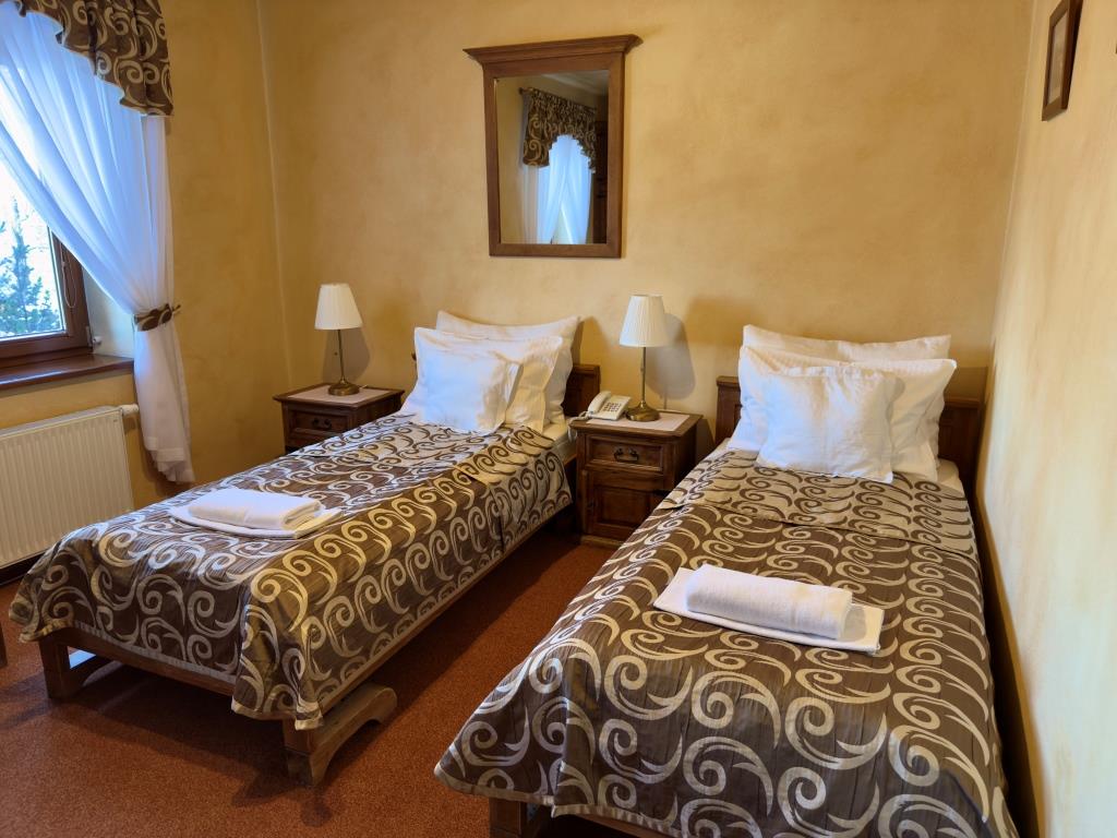 pokój dwuosobowy twin